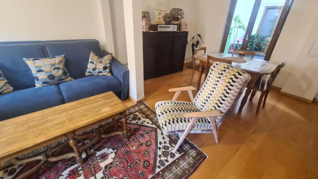 Le Bonheur Est Parfois Cache Dans L'Inconnu Apartment ซิลิสตาต์ ภายนอก รูปภาพ
