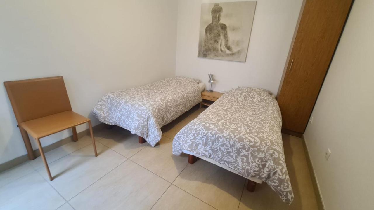 Le Bonheur Est Parfois Cache Dans L'Inconnu Apartment ซิลิสตาต์ ภายนอก รูปภาพ