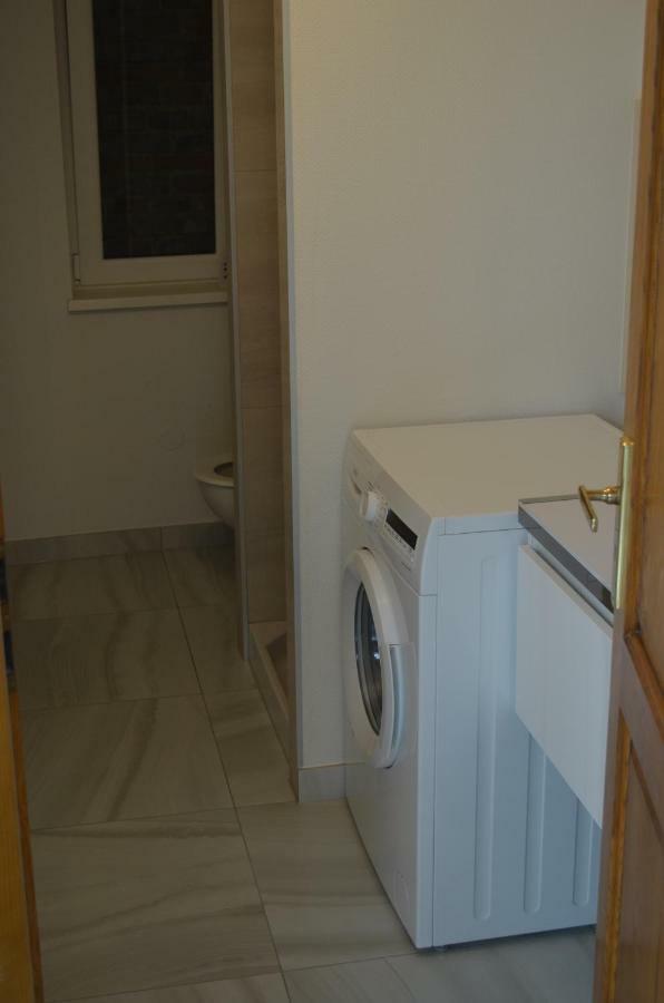 Le Bonheur Est Parfois Cache Dans L'Inconnu Apartment ซิลิสตาต์ ภายนอก รูปภาพ